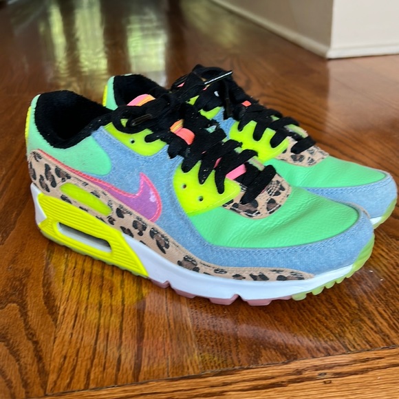 Nike Shoes - Nike Airmax 90 Dancefloor 8.5 womens